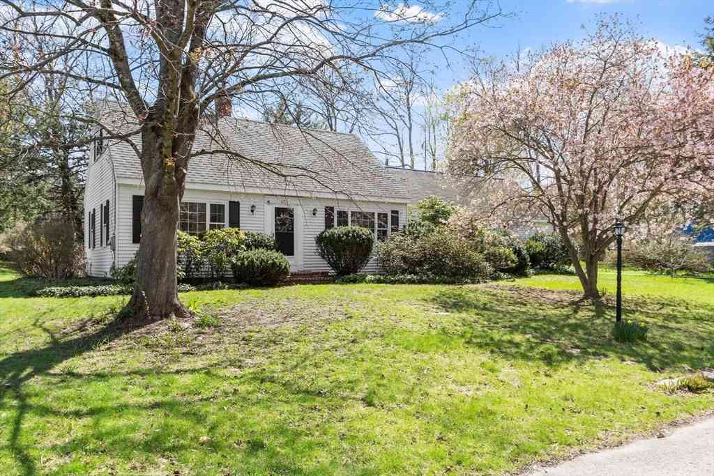 Homes For Sale - 40 Ivy Dr<br/> Worcester County, Athol, MA 01331