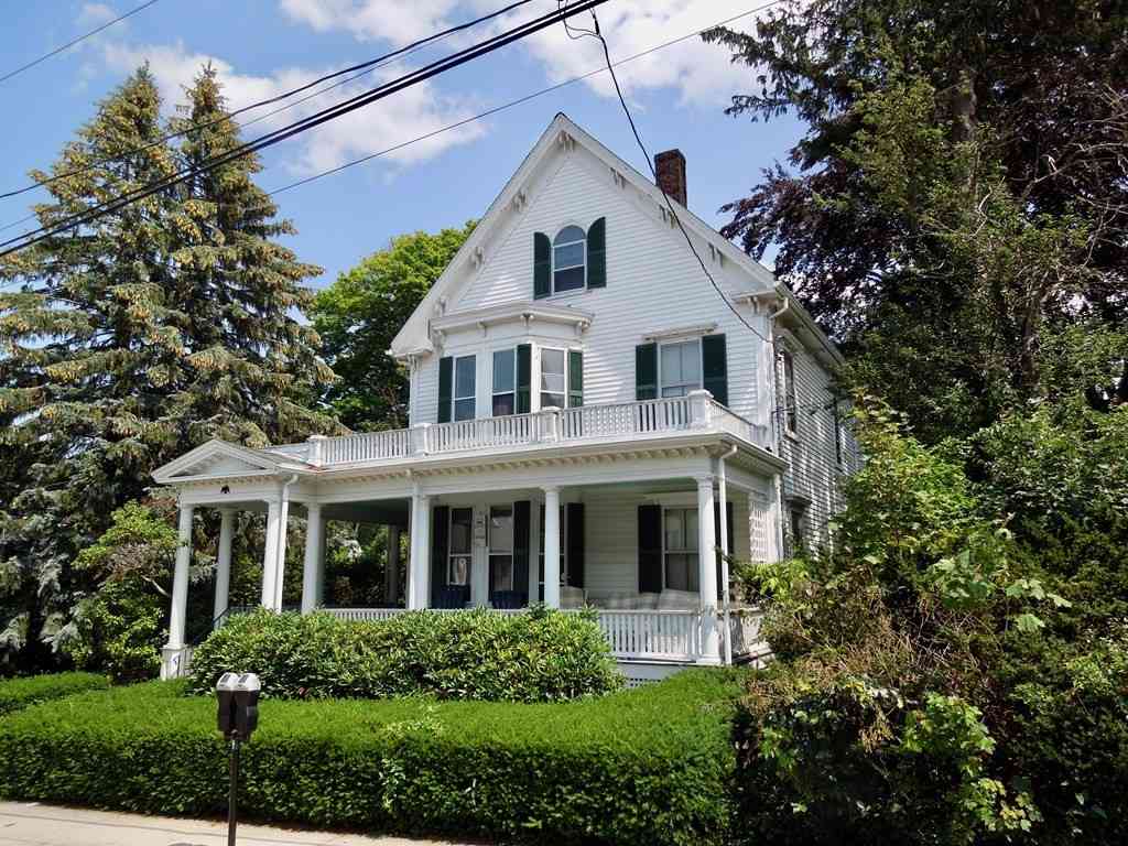 Apartment For Rent - 9 Brewster Street #1<br/> Plymouth, MA 02360