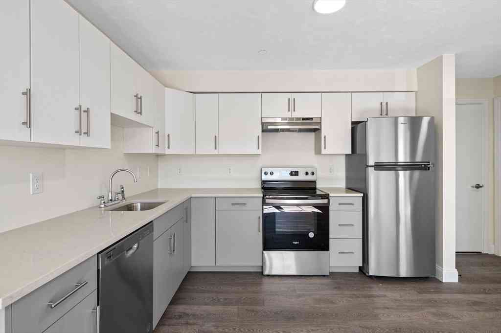Apartment For Rent - 472 Essex Street #406<br/> Lynn, MA 01902