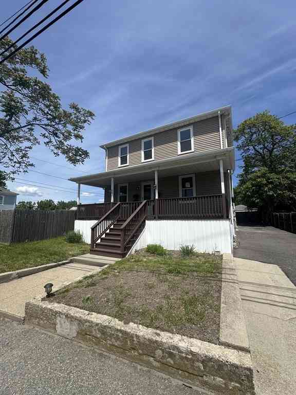Apartment For Rent - 38 Taunton Avenue #2<br/> Seekonk, MA 02771