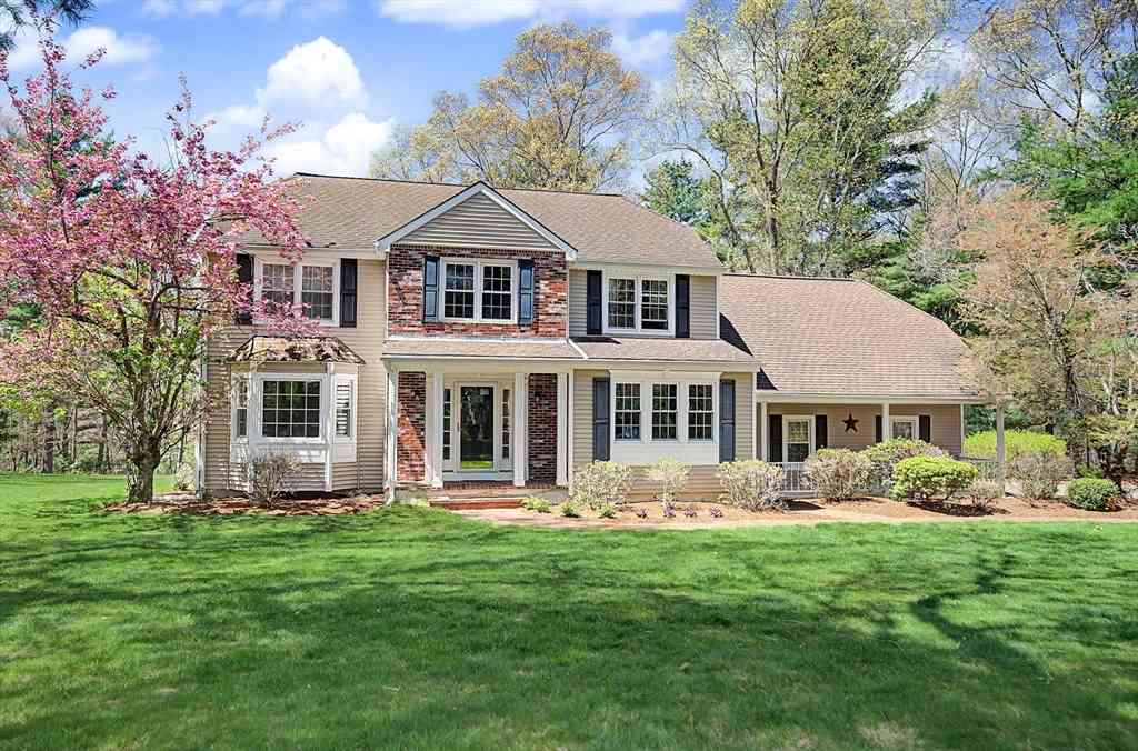 Homes For Sale - 8 Pheasant Hill Rd<br/> Middlesex County, Hopkinton, MA 01748