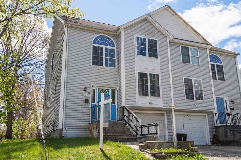 Homes For Sale - 12 Hyannis Place<br/> Worcester, MA 01604