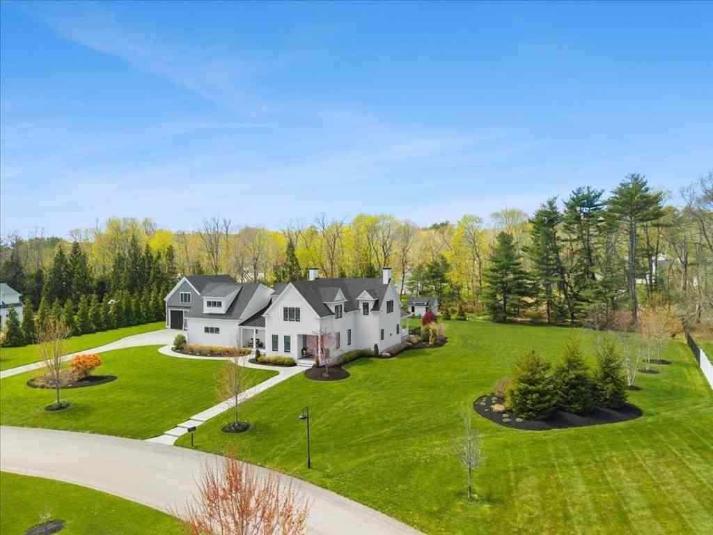 Homes For Sale - 6 Cooper Hill Road<br/> Duxbury, MA 02332