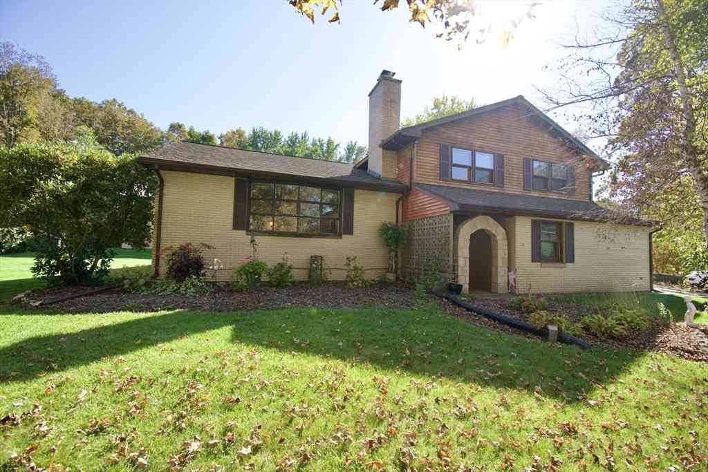 Homes For Sale - 2 Barton St<br/> Granby, MA 01033