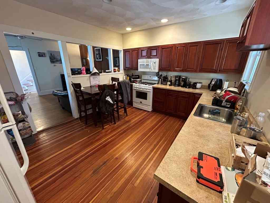 Apartment For Rent - 77 Bigelow Street #1<br/> Quincy, MA 02169