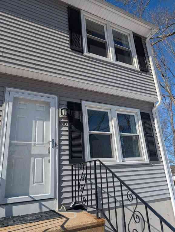 Homes For Rent - 270 Sunderland Rd #100<br/> Worcester, MA 01604