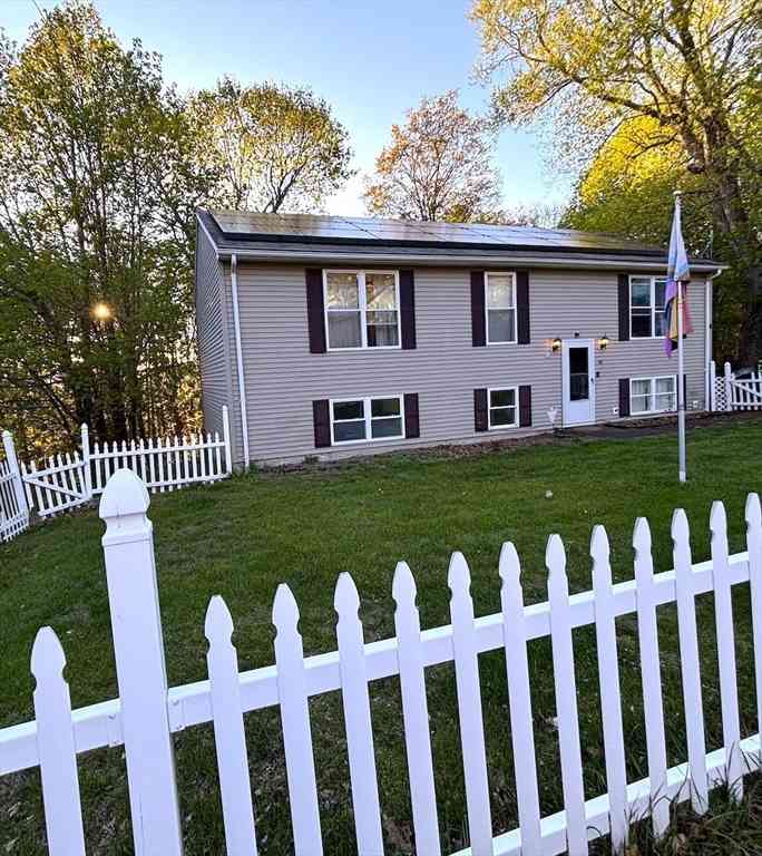 Homes For Sale - 47 Grove St.<br/> Worcester County, Spencer, MA 01562