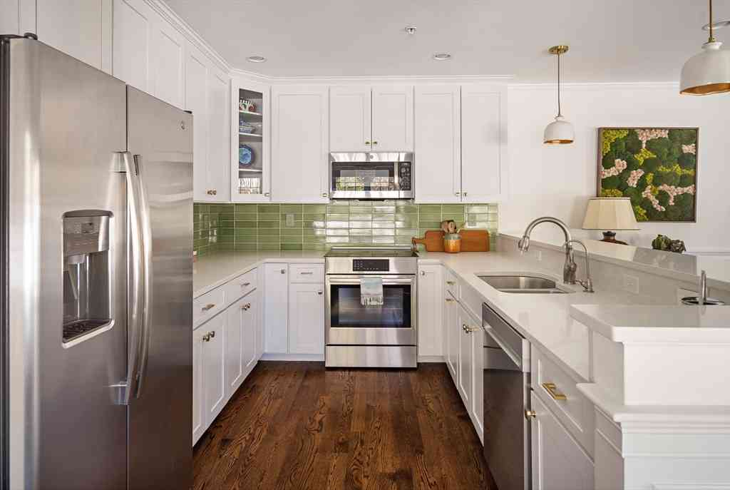 Condo For Sale - 42 Pleasant St #14<br/> Stoneham, MA 02180