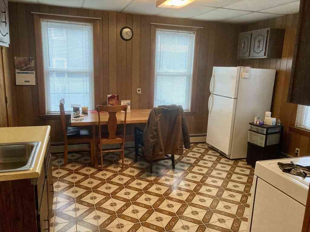 Apartment For Rent - 16-18 Rossmore #1<br/> Somerville, MA 02143