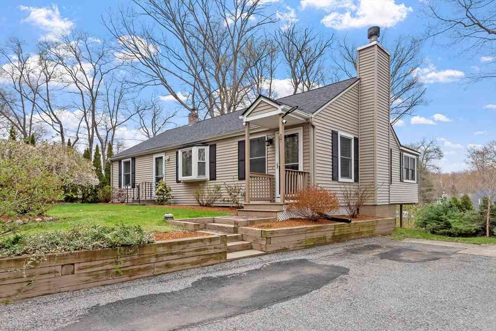 Homes For Sale - 17 Ledgewood Dr.<br/> Boylston, MA 01505