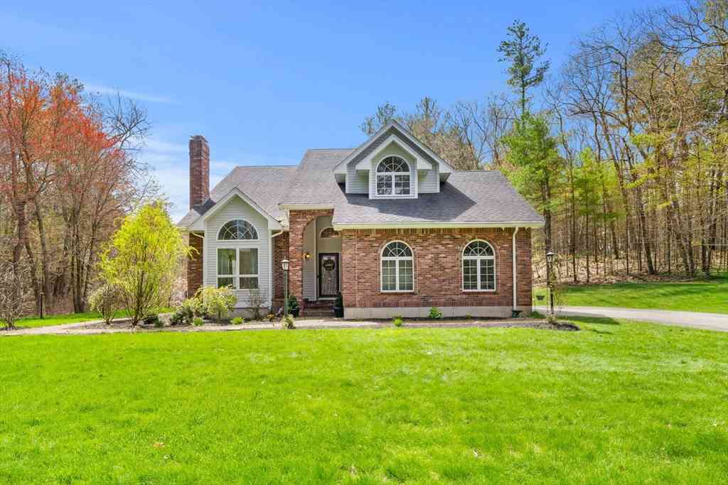 Homes For Sale - 6 Foster Street<br/> Essex County, Boxford, MA 01921