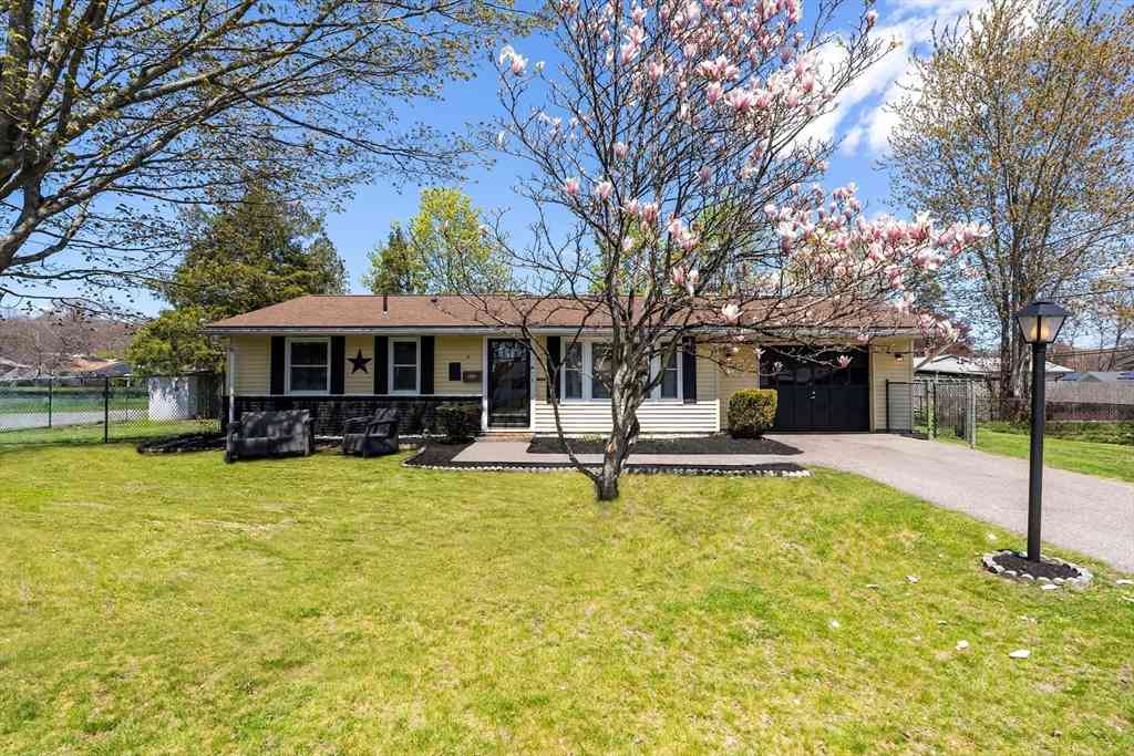 Homes For Sale - 11 Baldwin Road<br/> Plymouth County, Brockton, MA 02302