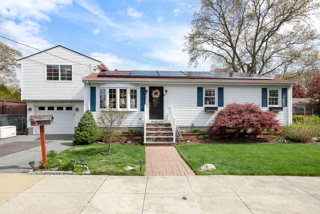 Homes For Sale - 706 Lawton St<br/> Fall River, MA 02721