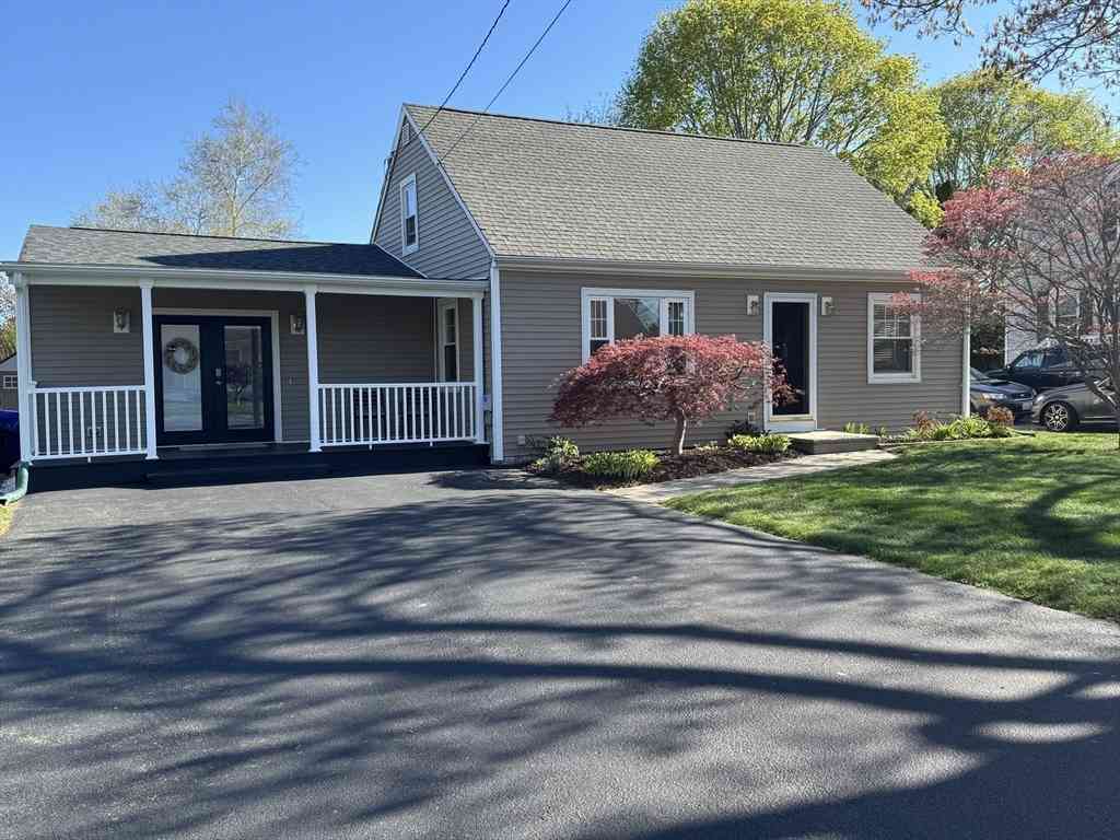 Homes For Sale - 48 Fatima Dr<br/> Bristol County, Bristol, RI 02809