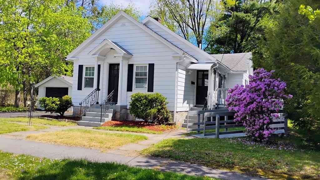 Homes For Sale - 19 Healy Rd<br/> Worcester, MA 01603