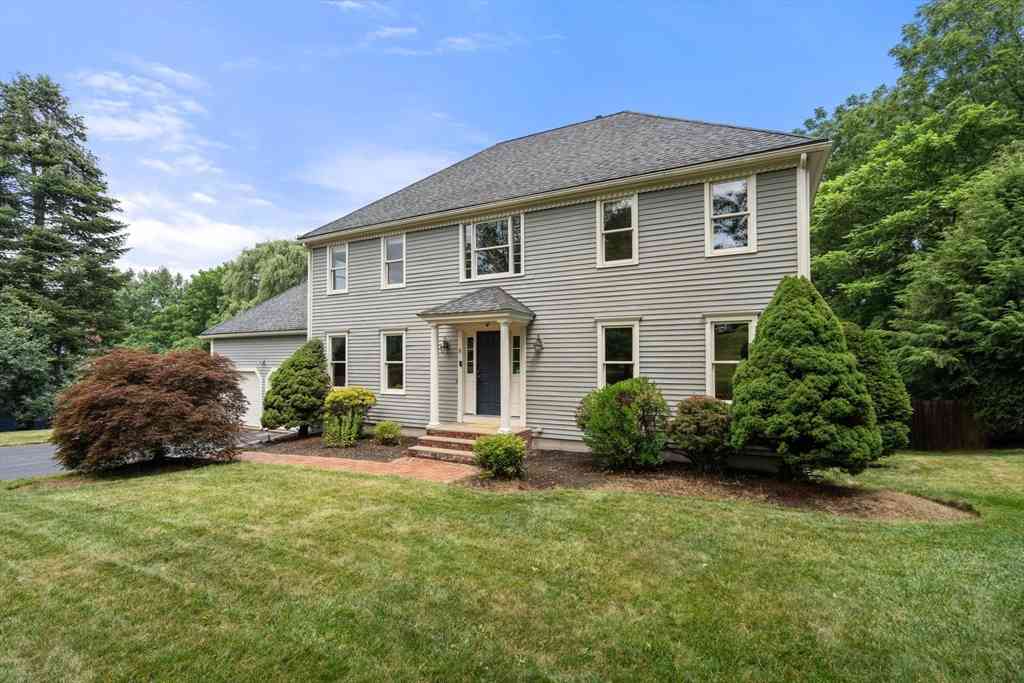 Homes For Sale - 8 Piccadilly Way<br/> Worcester County, Westborough, MA 01581