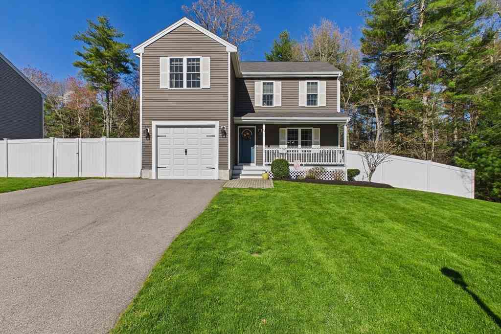 Homes For Sale - 987 Dighton Woods Cir<br/> Bristol County, Dighton, MA 02715