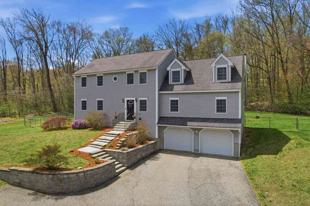 Homes For Sale - 324 West Sutton Road<br/> Sutton, MA 01590