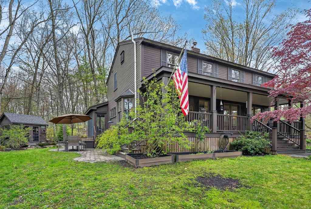 Homes For Sale - 10 Davis Rd<br/> Middlesex County, Tyngsboro, MA 01879