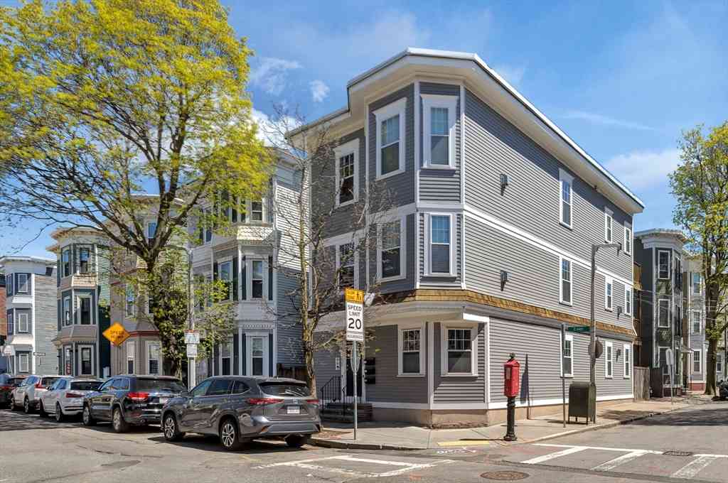 Condo For Sale - 253 E St #1<br/> Boston, MA 02127