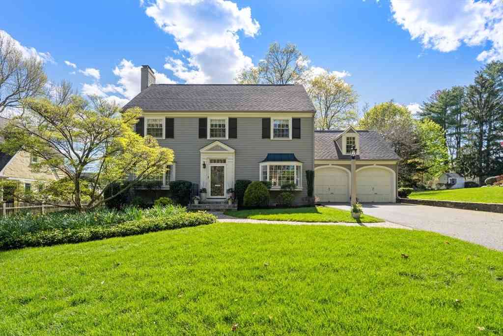 Homes For Sale - 256 Robbins St<br/> Norfolk County, Milton, MA 02186