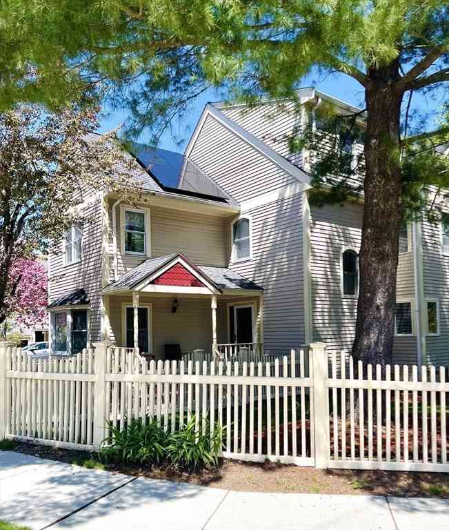 Homes For Sale - 5 Rebecca Road<br/> Newton, MA 02465