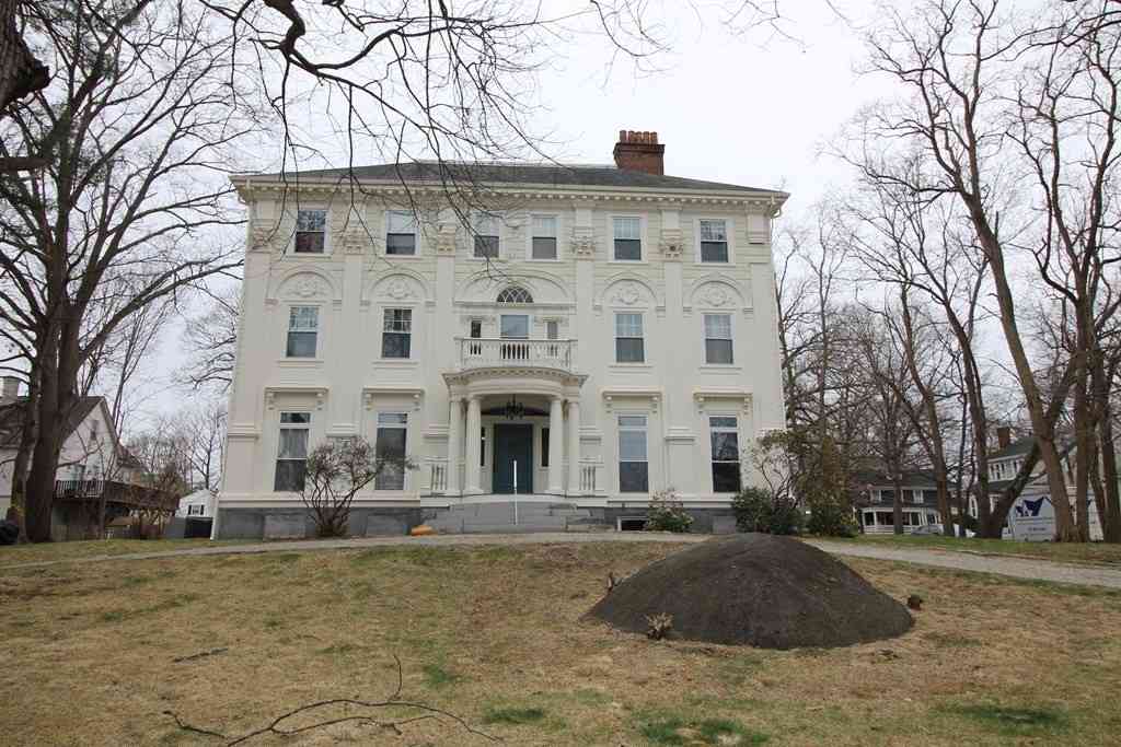 Apartment For Rent - 16 Tyler Park #10<br/> Lowell, MA 01852