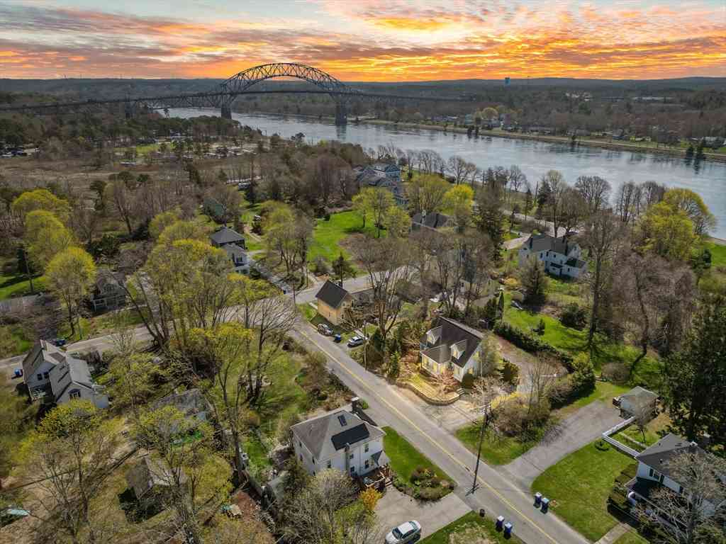 Homes For Sale - 32 Everett Road<br/> Barnstable County, Bourne, MA 02532