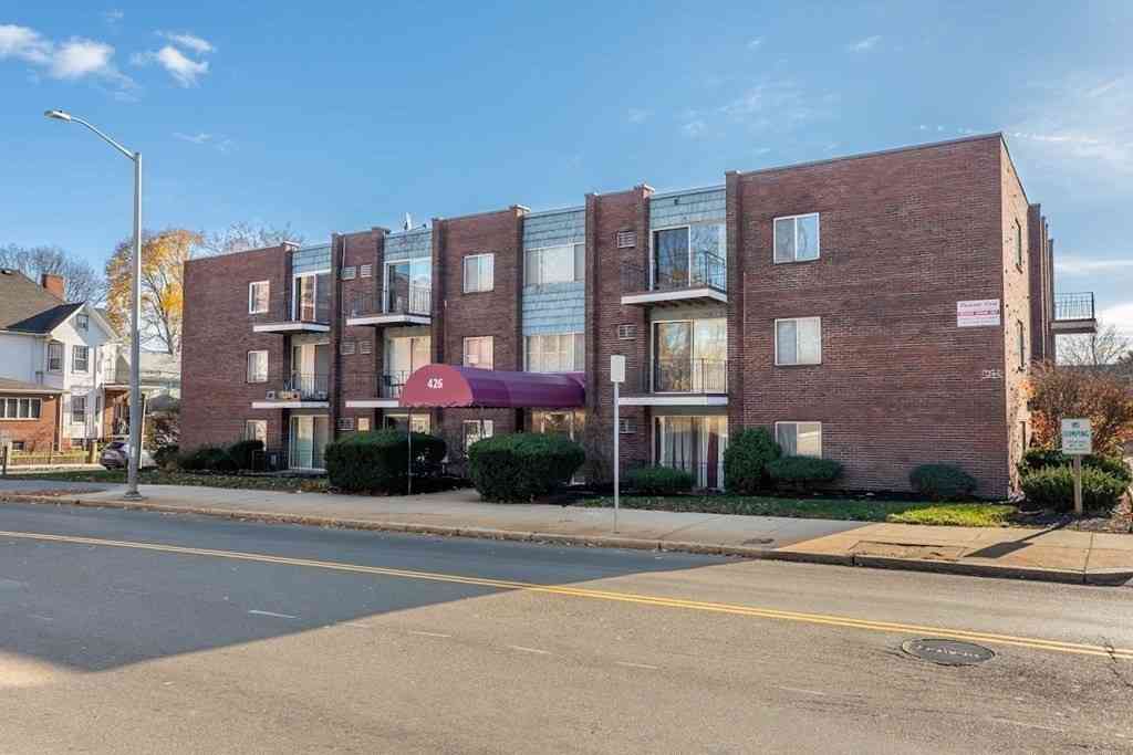 Condo For Rent - 426 Pleasant St #12<br/> Malden, MA 02148