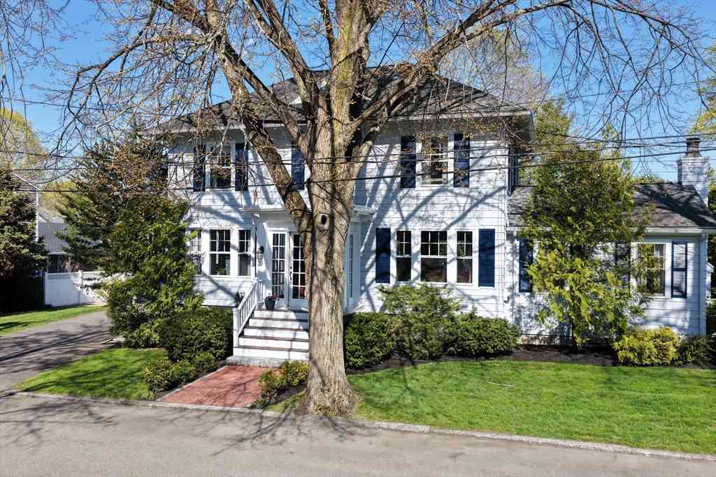 Homes For Sale - 3 Devereux Terrace<br/> Marblehead, MA 01945