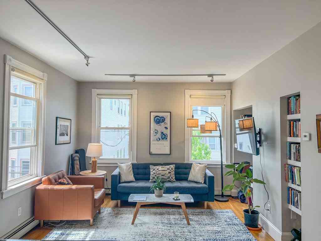 Condo For Rent - 390 Norfolk St #2<br/> Cambridge, MA 02139