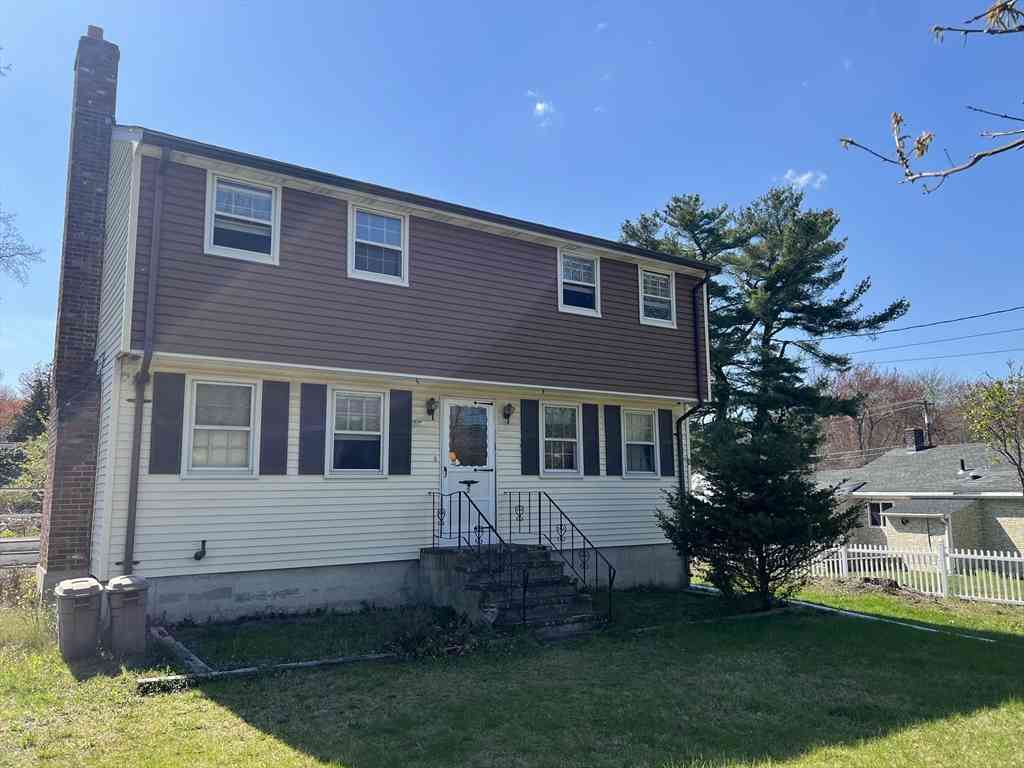Homes For Sale - 5 Winslow Rd<br/> Sharon, MA 02067