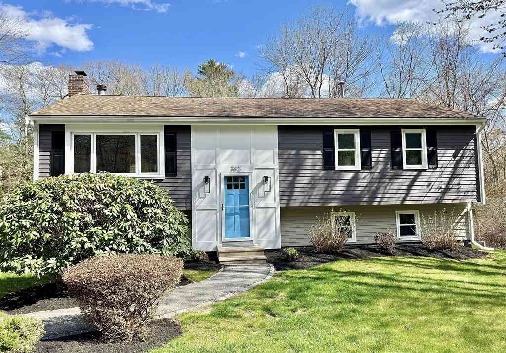 Homes For Sale - 362 Center St<br/> Plymouth County, Hanover, MA 02339
