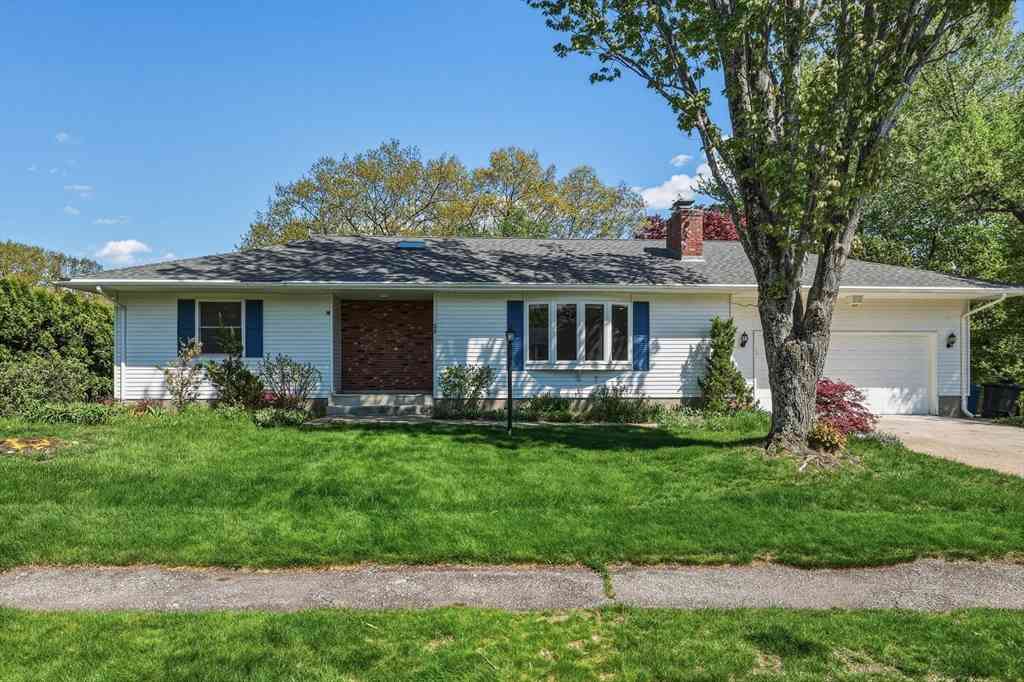 Homes For Sale - 35 Chestnut Hill<br/> Hampshire County, South Hadley, MA 01075