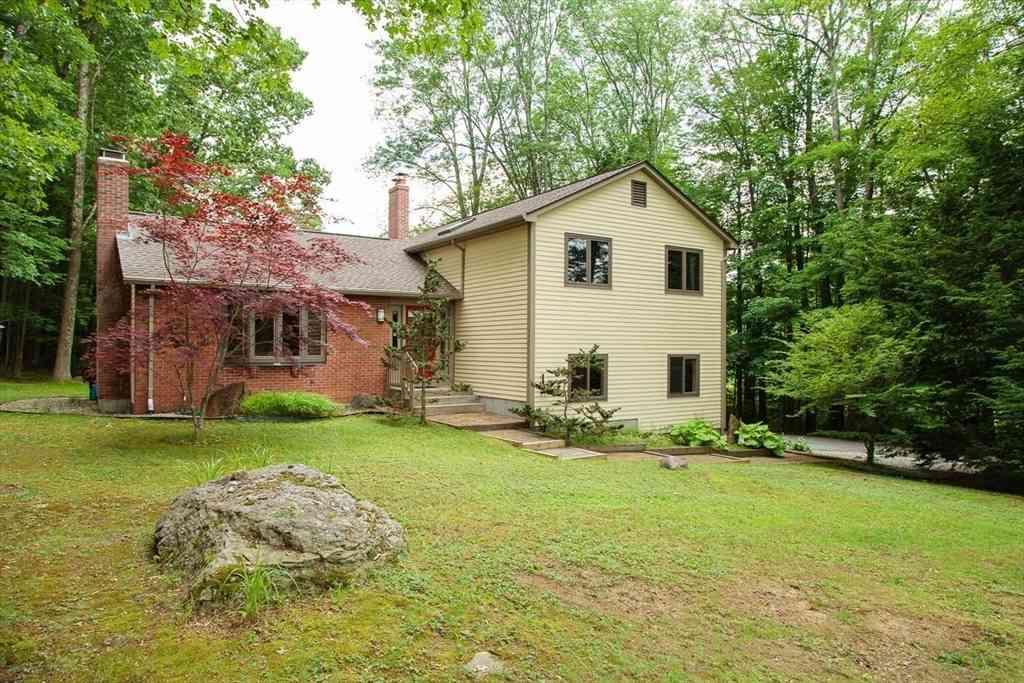 Homes For Sale - 305 Strong St<br/> Hampshire County, Amherst, MA 01002