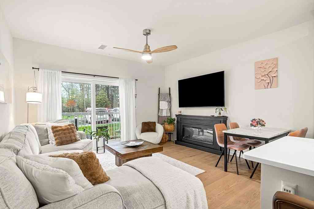 Condo For Sale - 300 Martins Landing #103<br/> North Reading, MA 01864