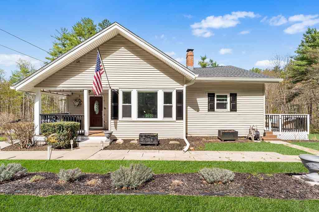 Homes For Sale - 230 Southbridge Rd<br/> Worcester County, Charlton, MA 01507