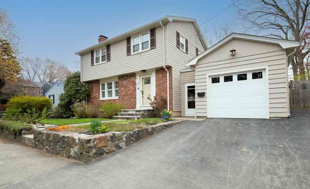 Homes For Sale - 189 West Shore Dr<br/> Marblehead, MA 01945