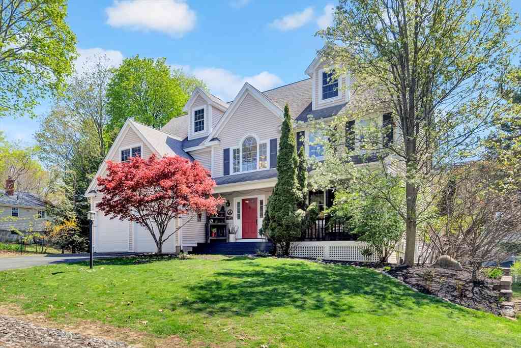 Homes For Sale - 11 Rockland Avenue<br/> Arlington, MA 02474