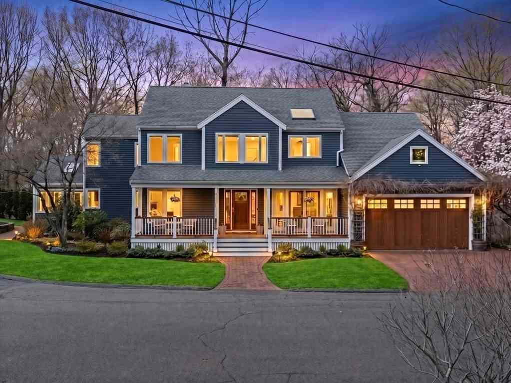 Homes For Sale - 3 Beacon Heights Ln<br/> Marblehead, MA 01945