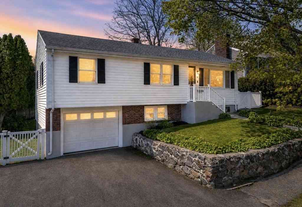 Homes For Sale - 6 Glen Road<br/> Essex County, Peabody, MA 01960
