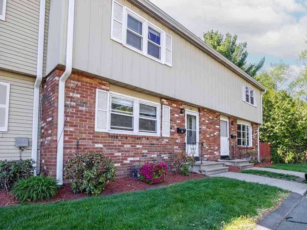 Condo For Sale - 32 Yorktown Ct #32<br/> Chicopee, MA 01020
