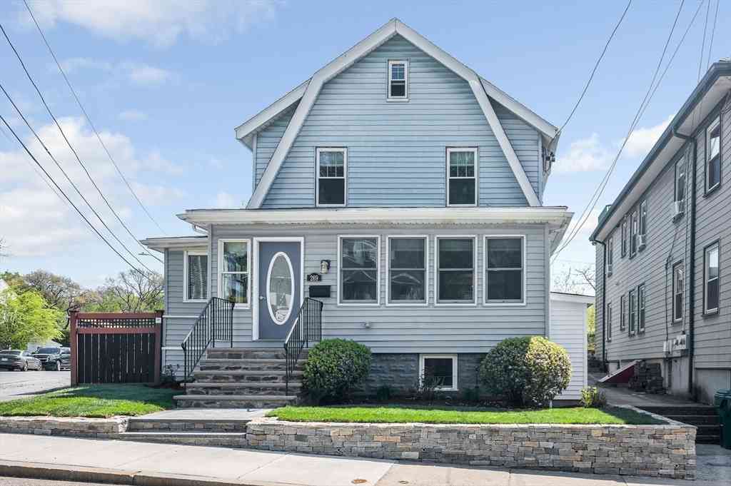 Homes For Sale - 269 Fulton St<br/> Middlesex County, Medford, MA 02155