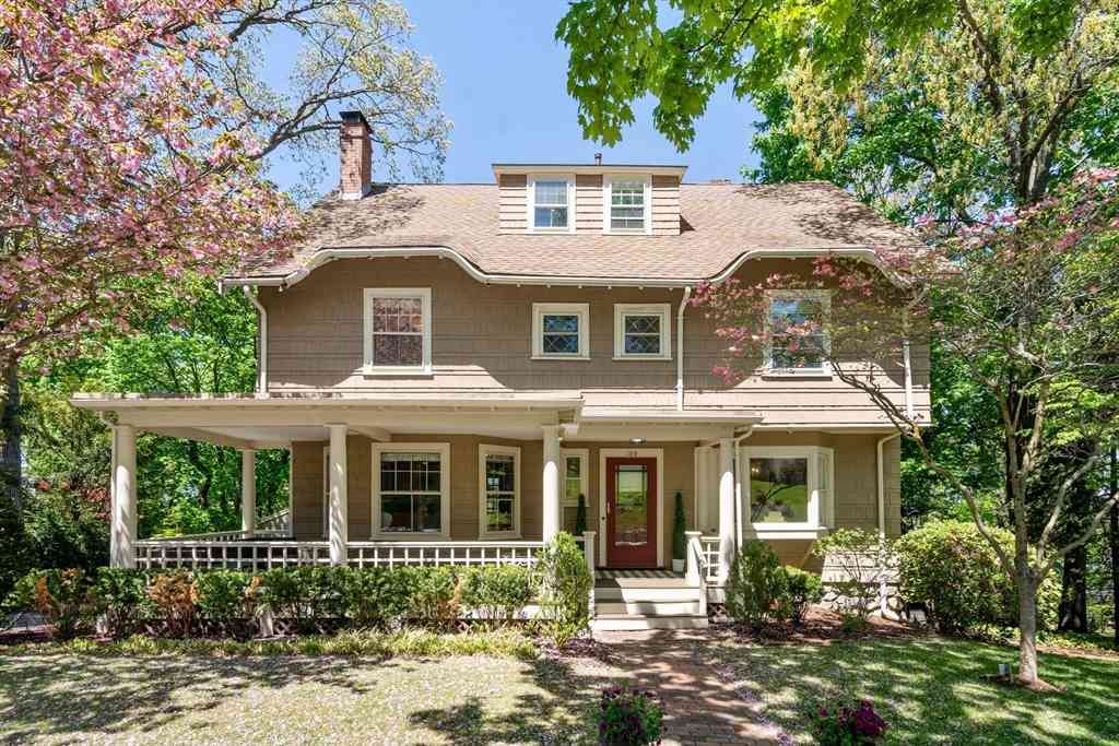 Homes For Sale - 189 Mount Vernon St<br/> Middlesex County, Newton, MA 02465