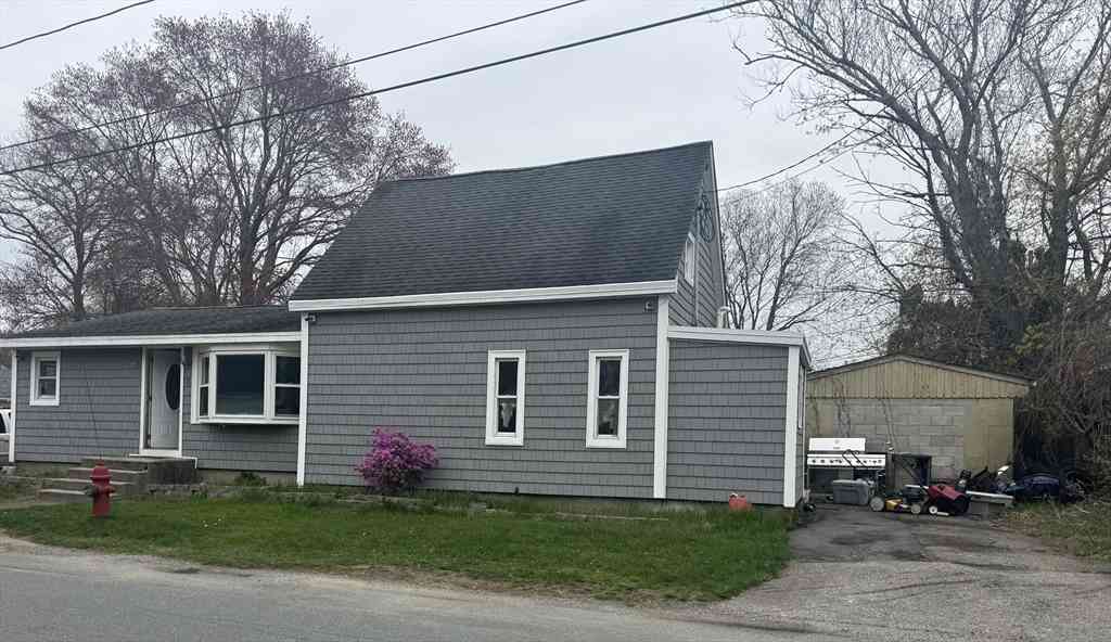 Homes For Sale - 5 Rock St<br/> Westport, MA 02790