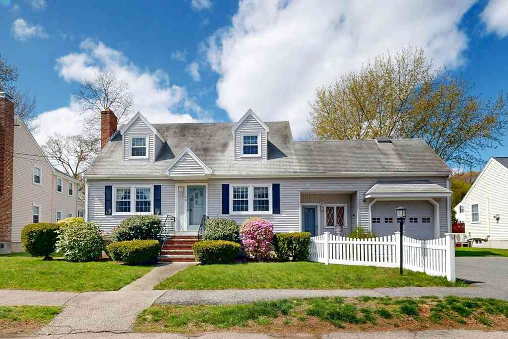 Homes For Sale - 15 Rose St<br/> Norfolk County, Milton, MA 02186