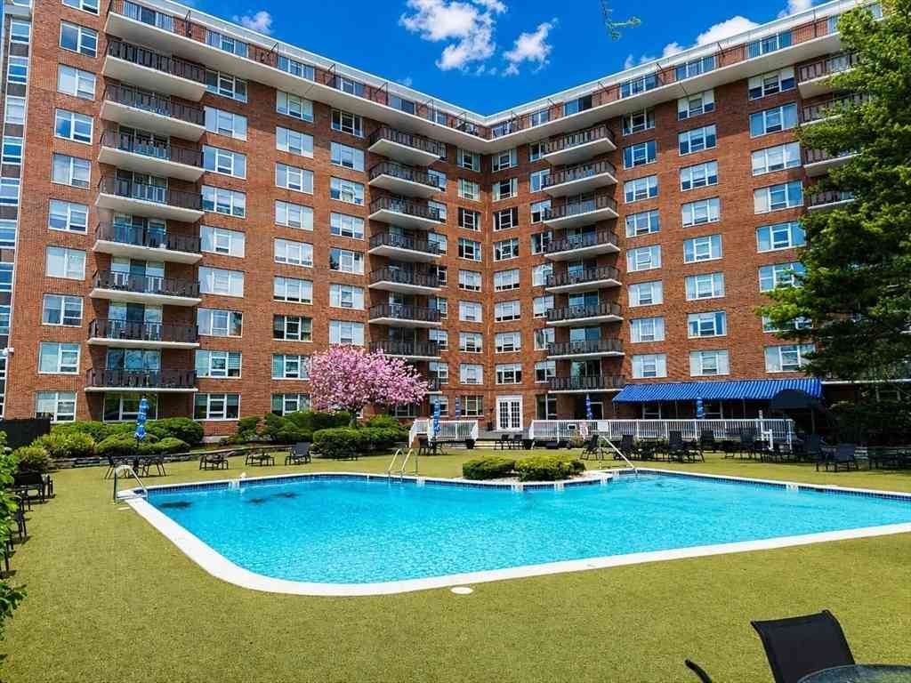 Condo For Sale - 280 Boylston #511<br/> Newton, MA 02467