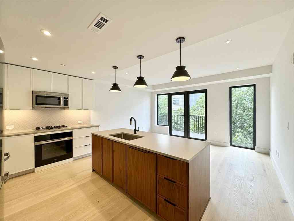 Condo For Sale - 1 Nevins Hill Way #406<br/> Boston, MA 02135