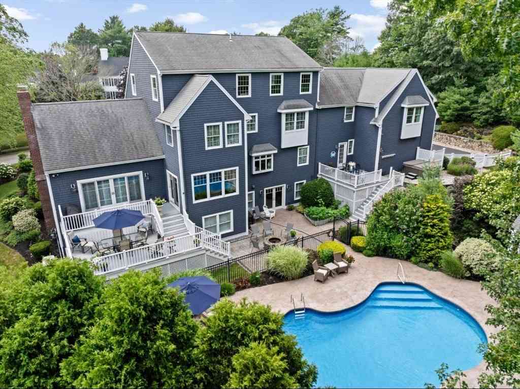 Homes For Sale - 160 Hillcrest Rd<br/> Marshfield, MA 02050