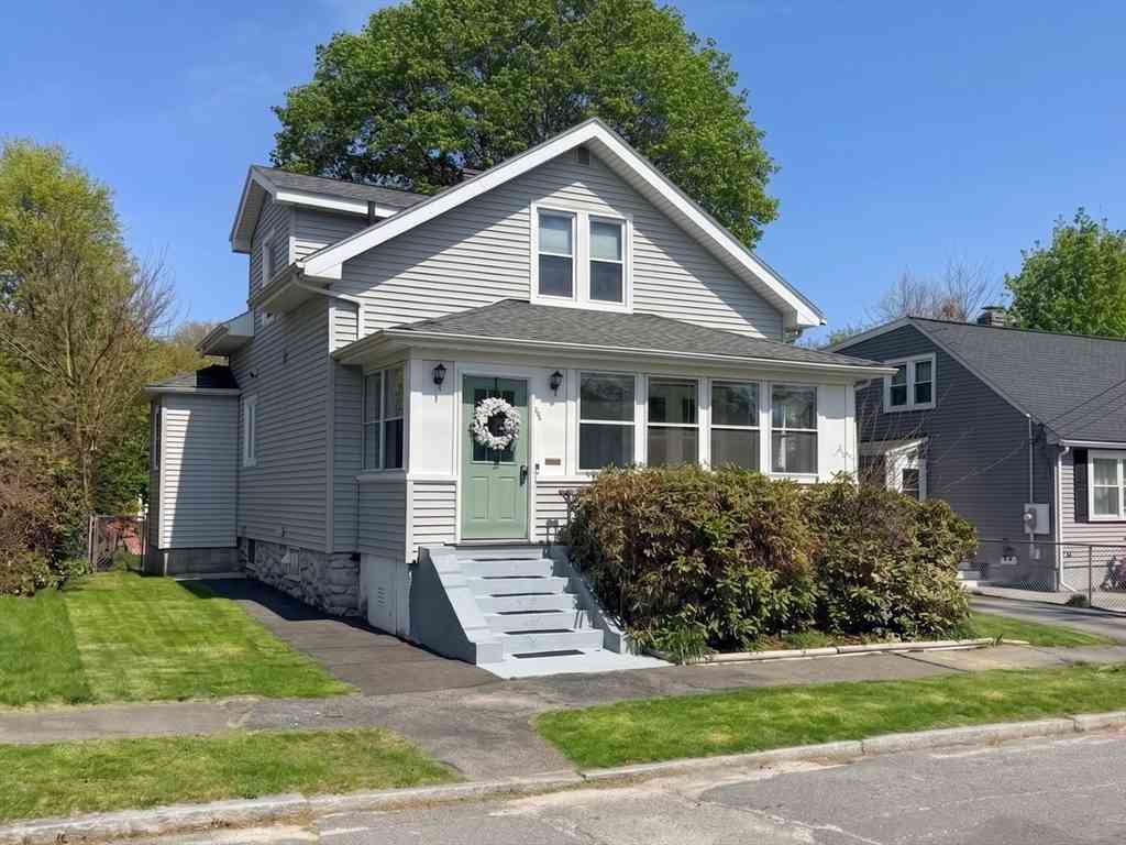 Homes For Sale - 36 Rowena St<br/> Worcester, MA 01606